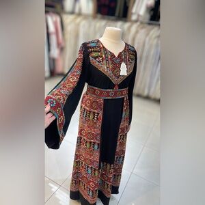 Vibrant Hand-Embroidered Thobe NWOT